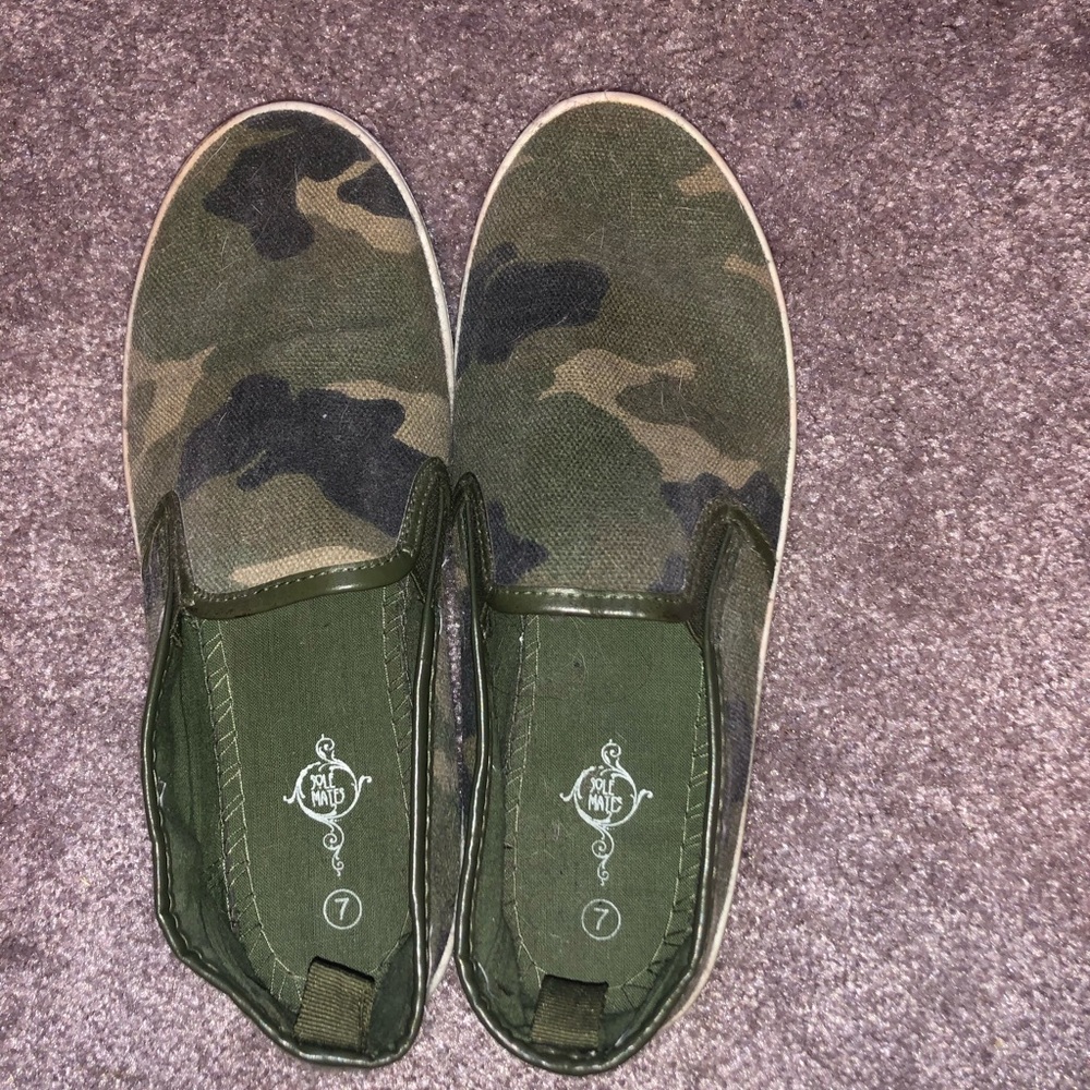 Women’s Camo Shoes